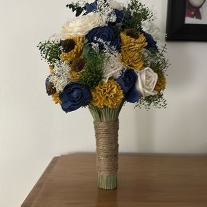 Sola Wood Bouquet